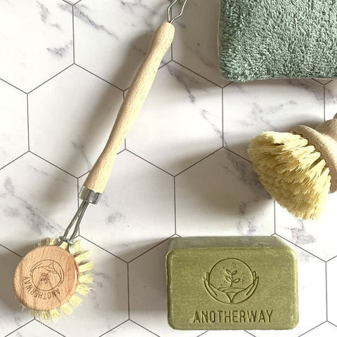 Brosse pour vaisselle en bois
