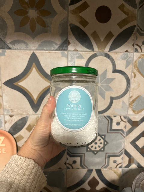 Pastilles lave-vaisselle maison : Stop aux résidus chimiques sur tes assiettes.